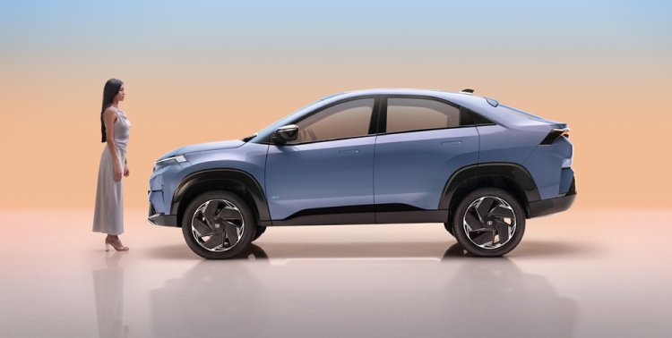 The Tata Curvv has a stylish and futuristic exterior that completely changes the SUV game in India