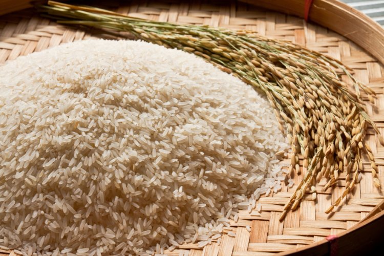 lifted the ban on exporting non-basmati white rice