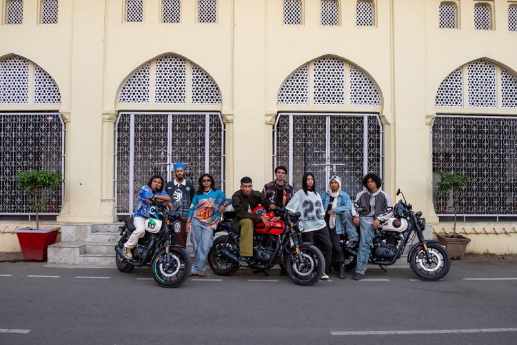Royal Enfield Hunter 350 Motorcycle Price, Images & Colors